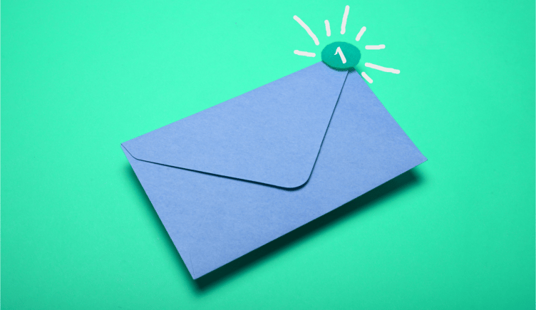 A blue envelope with a new email alert, best marketing newsletters