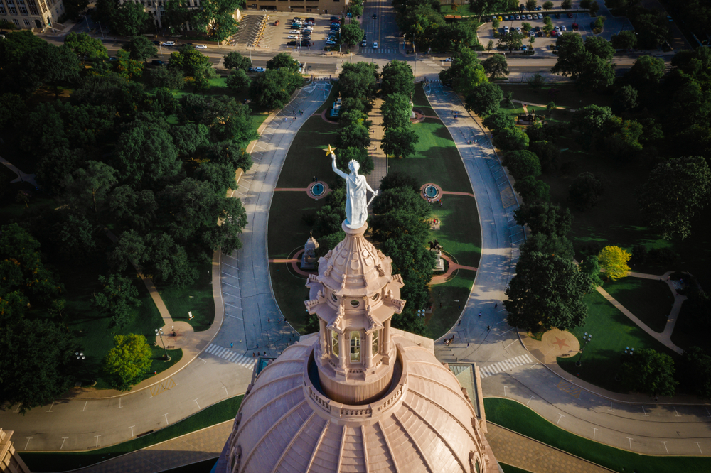 Weekly Refresh: Decent Raised $10M, Sprinklr Hiring in ATX, and More