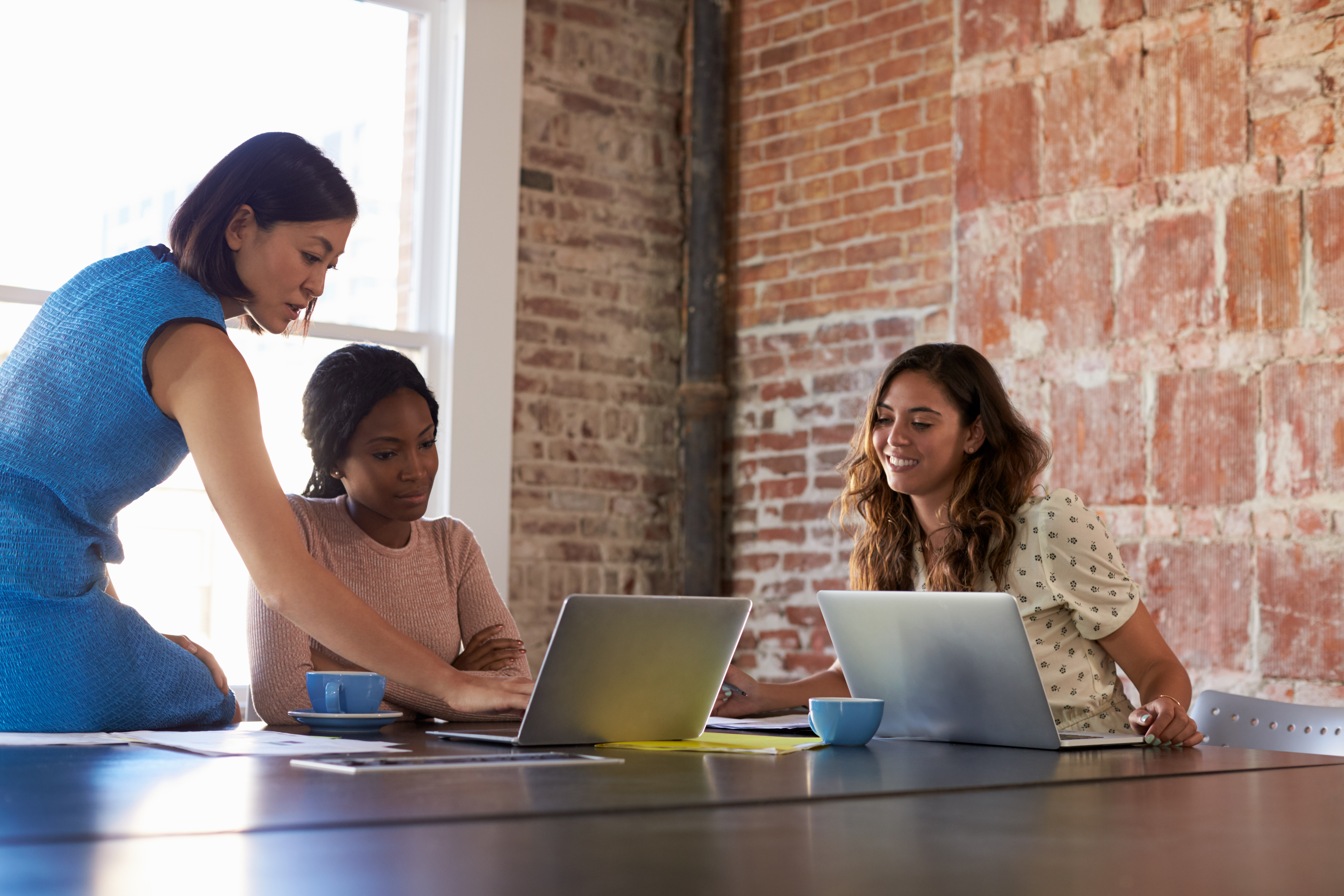 women working together