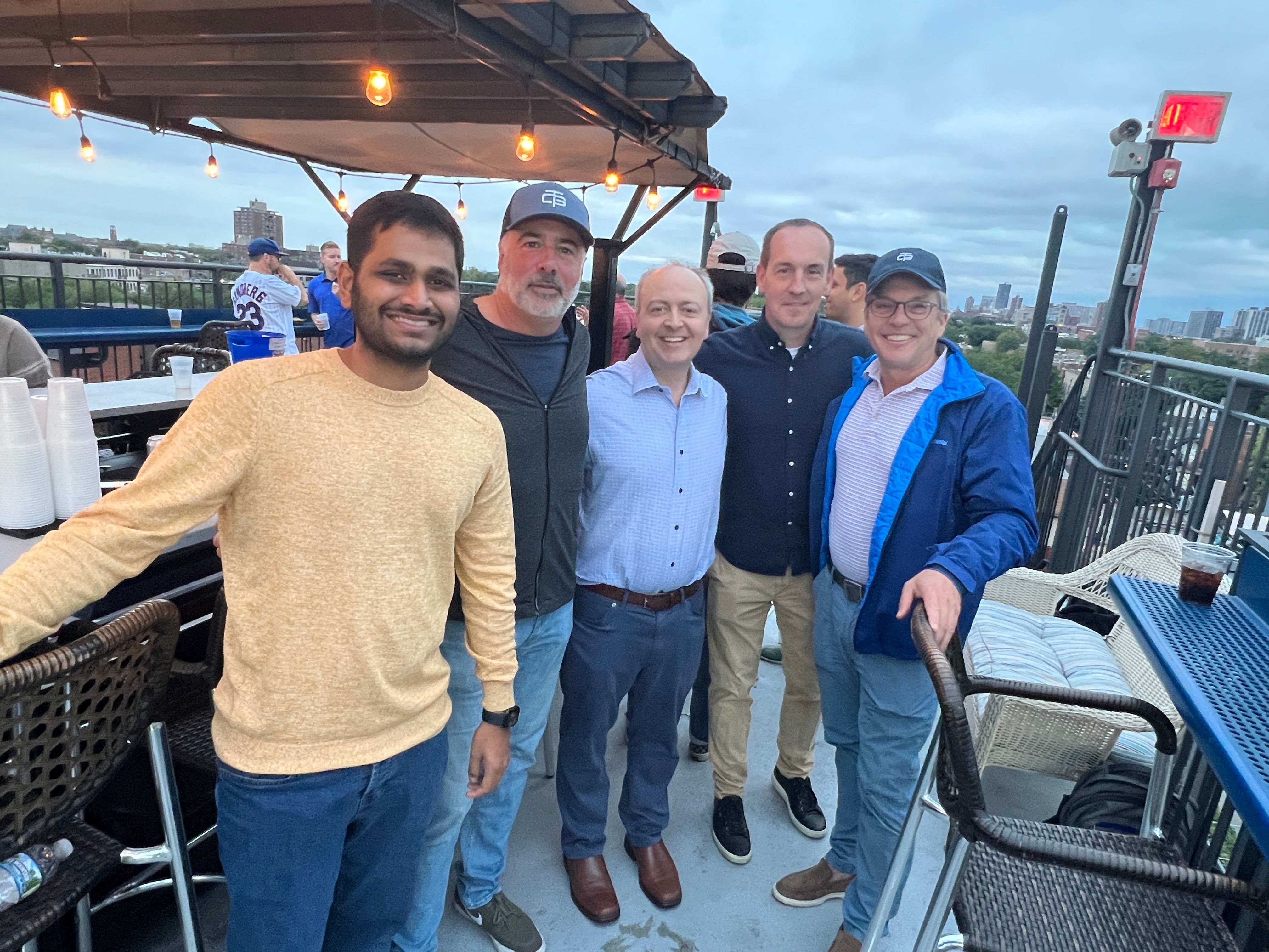 The Geneva Trading team took some time off to catch a Cubs game at Wrigley Field to bond and celebrate our wins.