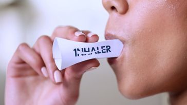 1nhaler flagship cardboard inhaler in use