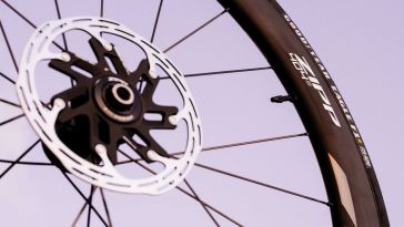 A close up of the Zipp 404 S wheel.
