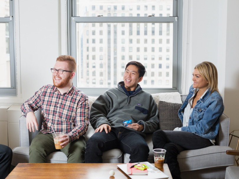 g2 crowd team at work