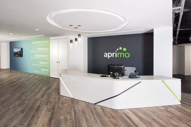 Reception desk in the Aprimo office