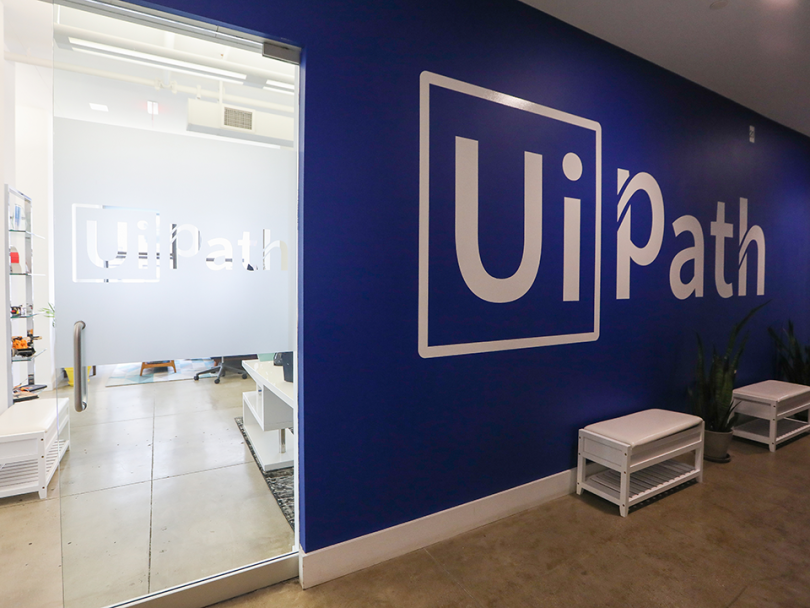 uipath logo