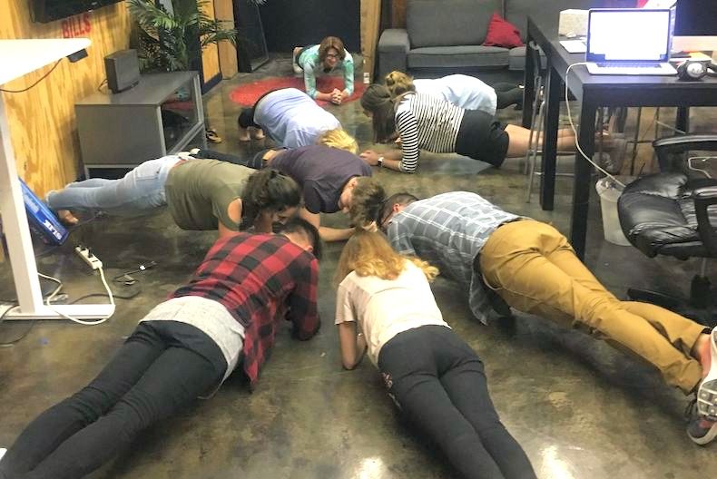 dose chicago team planking fitness bonding