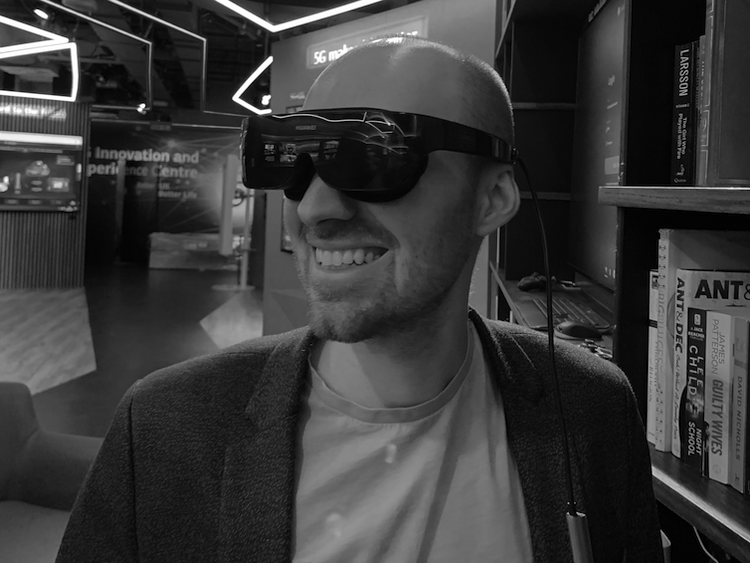 vr-metaverse-tech