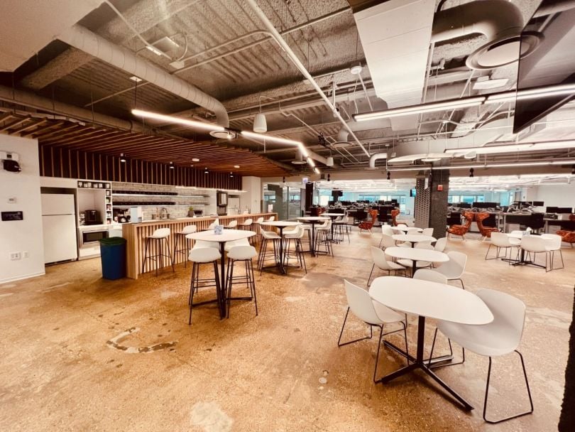  Photo of Litera’s Chicago office kitchen and eating area.