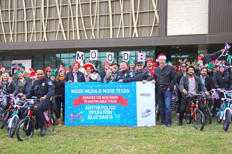 mood media blue santa