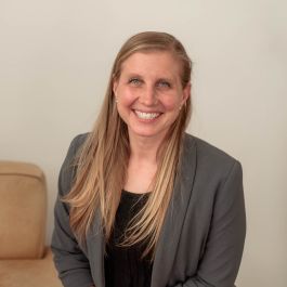 Image of Beth Dec