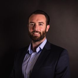 Image of Christopher Elsins