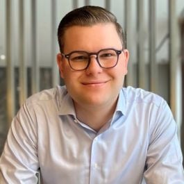 Image of Erik Carlson