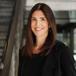 Image of Julia Anas