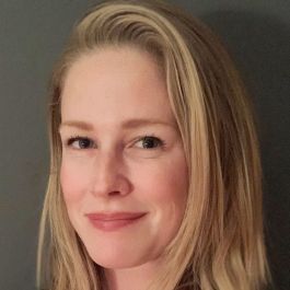 Image of Sarah Santi